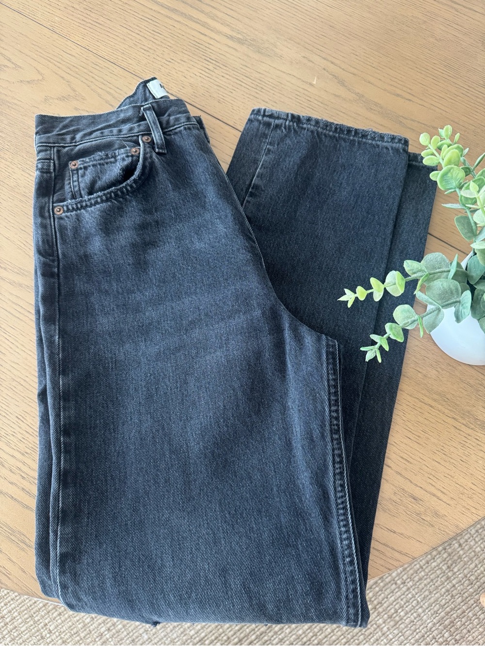 AGOLDE 90s Pinch Waist Black Distressed Jeans Size 26 High Rise Straight
